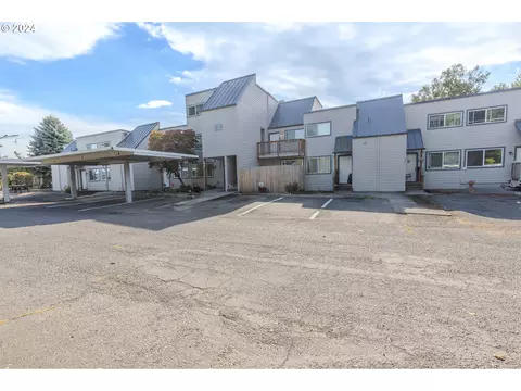 7316 NE 16th Ave #307, Vancouver, WA 98665