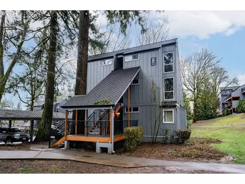 100 Kerr Pkwy #41, Lake Oswego, OR 97035