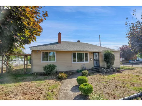 4558 SE 96th Ave, Portland, OR 97266