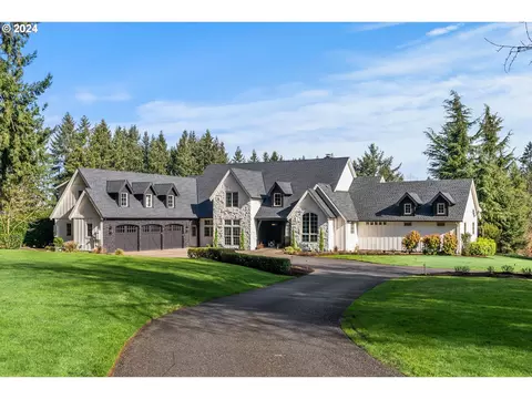 5835 SW Blackberry Ln, Tualatin, OR 97062
