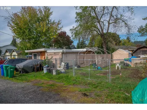 10501 SE Liebe St, Portland, OR 97266