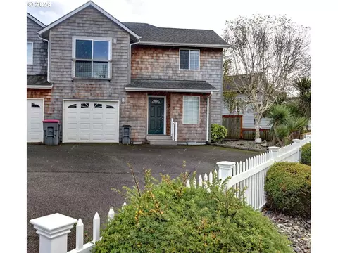 307 Avenue C, Seaside, OR 97138