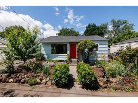 9207 N Van Houten Ave, Portland, OR 97203