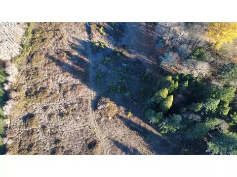 188 Pisqually Ln, Azalea, OR 97410 photo 5