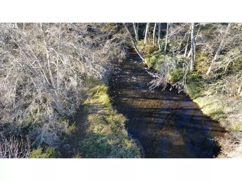 188 Pisqually Ln, Azalea, OR 97410 photo 9