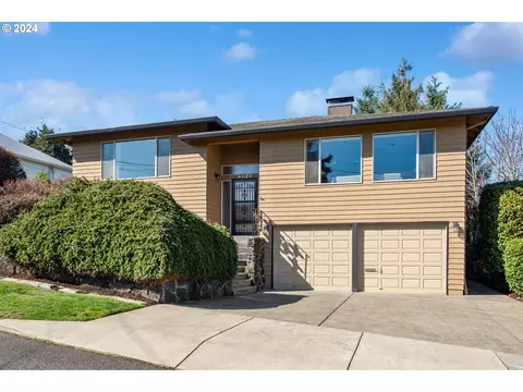 8027 SW Ruby Ter, Portland, OR 97219