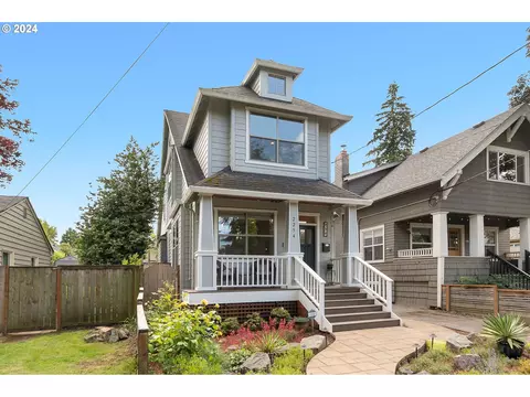 2254 N Watts St, Portland, OR 97217