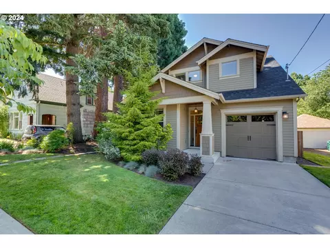 1045 NE Oneonta St, Portland, OR 97211