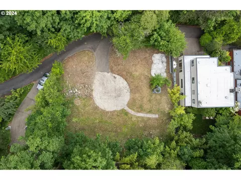26 SW Abernethy St, Portland, OR 97239