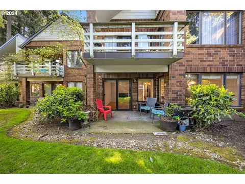 14935 NE Sacramento St #26, Portland, OR 97230