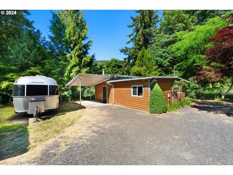 348 Long Prairie Ln, Scottsburg, OR 97473