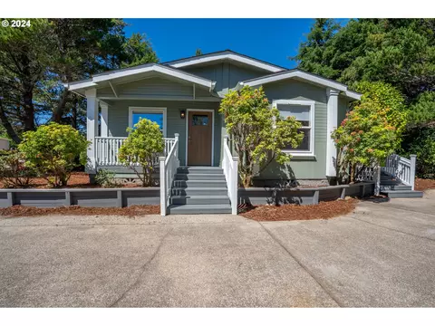 422 Sherwood Loop, Florence, OR 97439