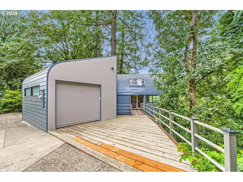 3831 SW Dosch Rd, Portland, OR 97239