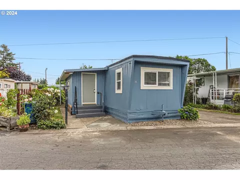 2300 SE 82nd Ave #8, Portland, OR 97216