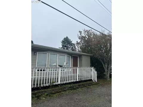 304 SE Port Ave, Lincoln City, OR 97367
