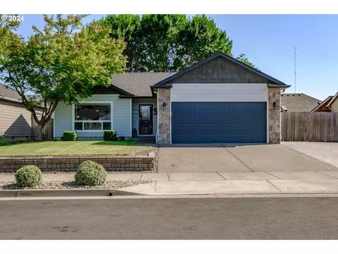 1950 Black Bear Ave SW, Albany, OR 97321