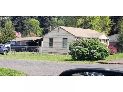 8805 NE Brazee St, Portland, OR 97220