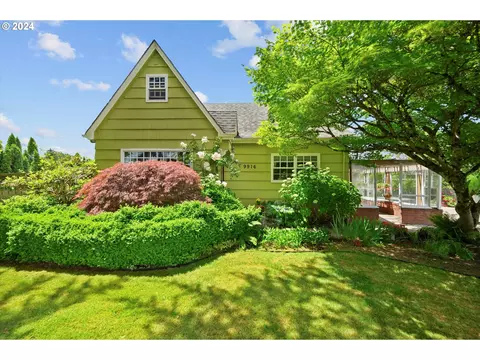 9916 NW 11th Ave, Vancouver, WA 98685