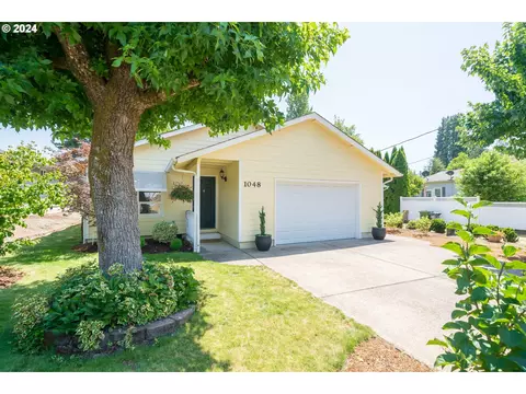 1048 N 4th Ave, Stayton, OR 97383