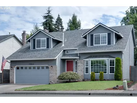 13044 SW Laurmont Dr, Tigard, OR 97223