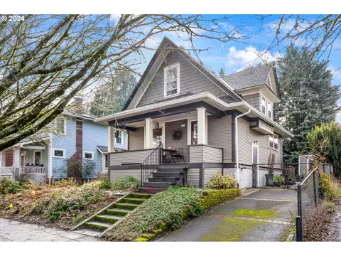 1534 SE Clatsop St, Portland, OR 97202