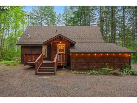 68671 E Huckleberry Dr, Welches, OR 97067