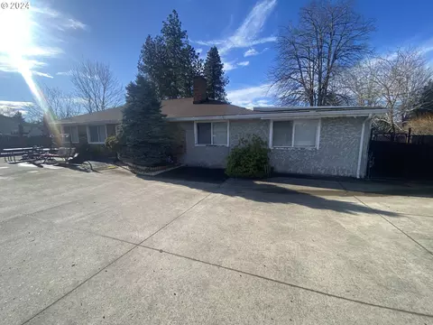 425 SE Kane Dr, Gresham, OR 97080