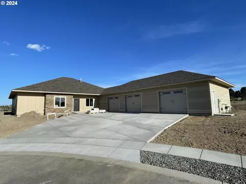 855 SW Angus Ct, Hermiston, OR 97838
