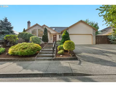 2296 NEstate Dr, Hillsboro, OR 97124