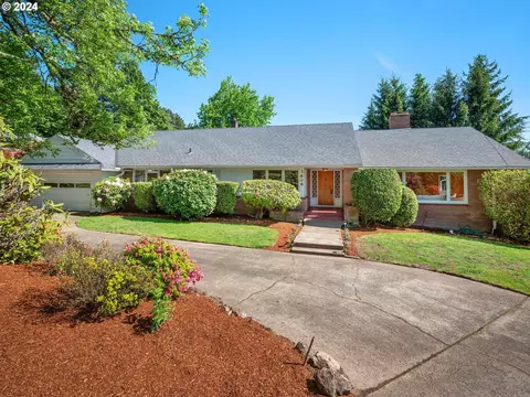 3606 SW Tunnelwood St, Portland, OR 97221
