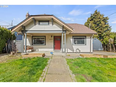 3005 NE Bryant St, Portland, OR 97211