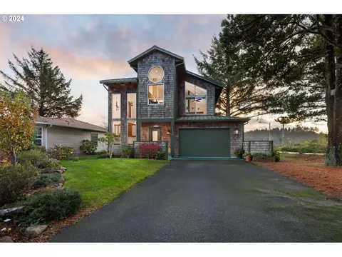9210 Trout Pl, Gleneden Beach, OR 97388