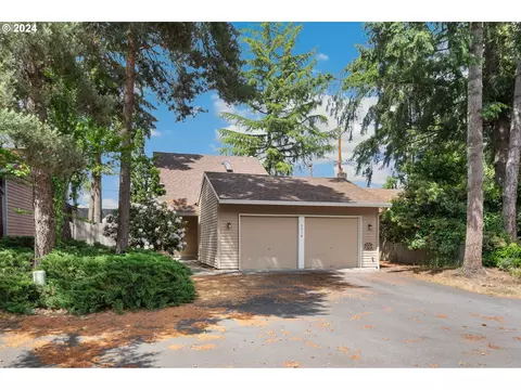 5538 NW Burning Tree Ct, Portland, OR 97229