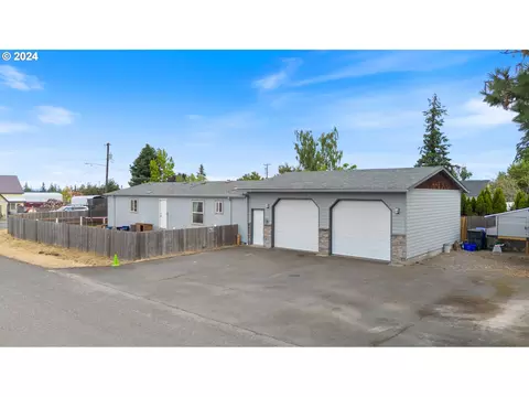 535 Hart Ave, Molalla, OR 97038
