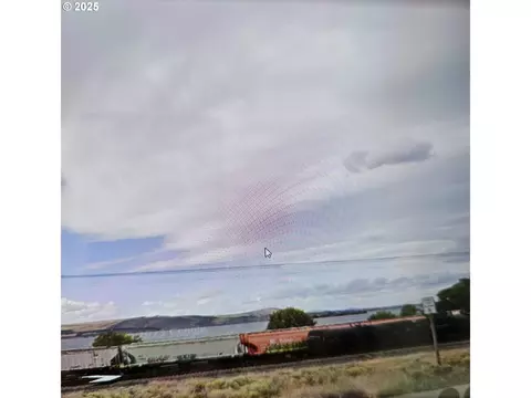 Columbia Way, Wallula, WA 99363