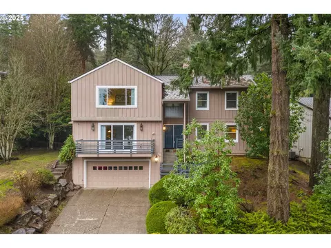 54 Aquinas St, Lake Oswego, OR 97035