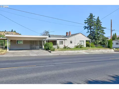 1601 Mount Hood St, The Dalles, OR 97058