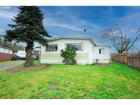 2039 Inland Way, Springfield, OR 97477