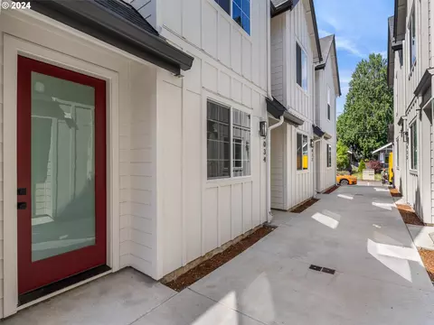 5032 NE 14th Ave #2, Portland, OR 97211