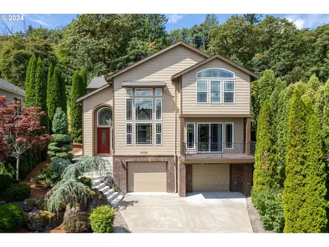 16091 SE Flavel Dr, Portland, OR 97236