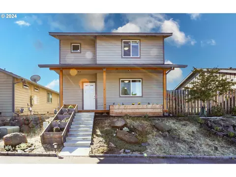 1436 E 11th St, The Dalles, OR 97058