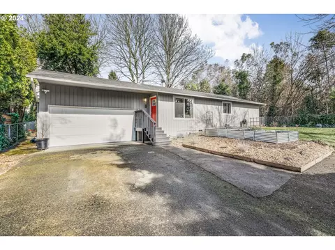 10523 NE Brazee St, Portland, OR 97220