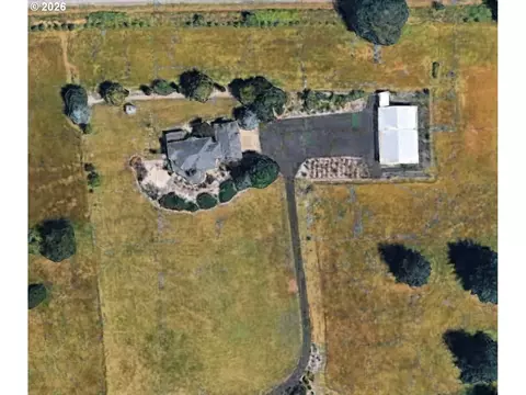 60750 Robinette Rd, Saint Helens, OR 97051