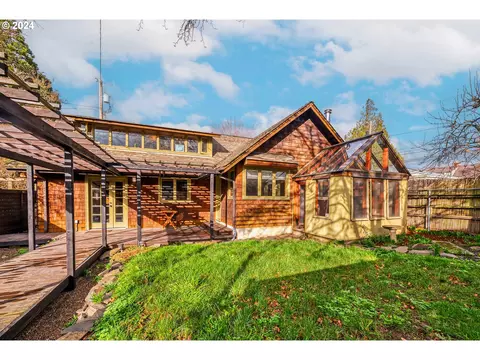 738 E 19 Aly, Eugene, OR 97405