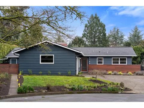 5420 SW Doschdale Ct, Portland, OR 97239