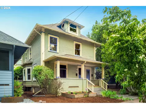 2045 SE Yamhill St, Portland, OR 97214