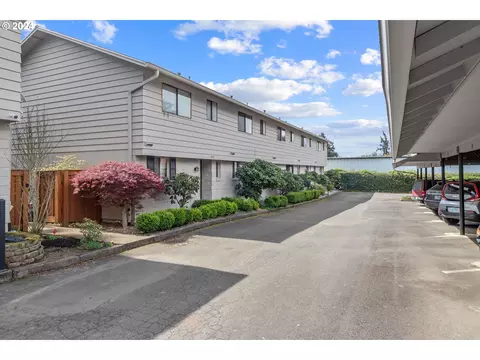 3122 SE Chestnut St, Milwaukie, OR 97267