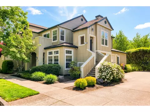 1660 NE Ashberry Dr, Hillsboro, OR 97124