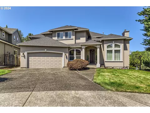 3867 NW Loriann Dr, Portland, OR 97229
