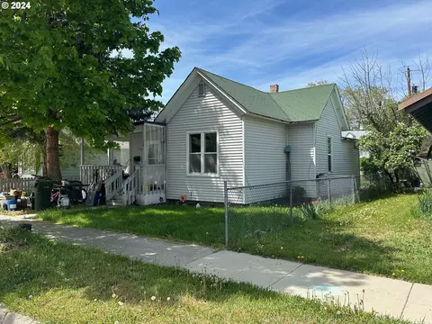 2325 7th St, Baker City, OR 97814